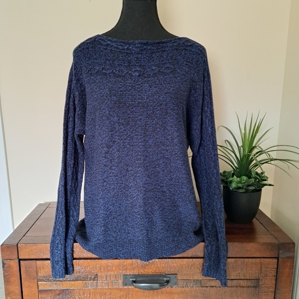 St. John's Bay Knit Sweater Women's Size Medium Blue Black Cable Acrylic Top